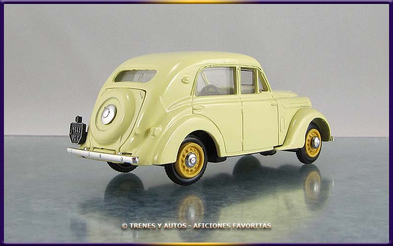 Renault Juva 4 Berline