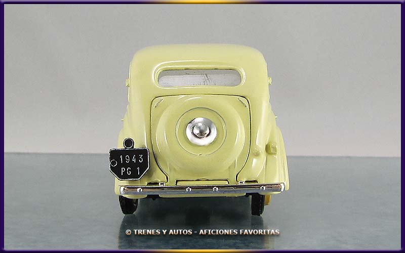 Renault Juva 4 Berline