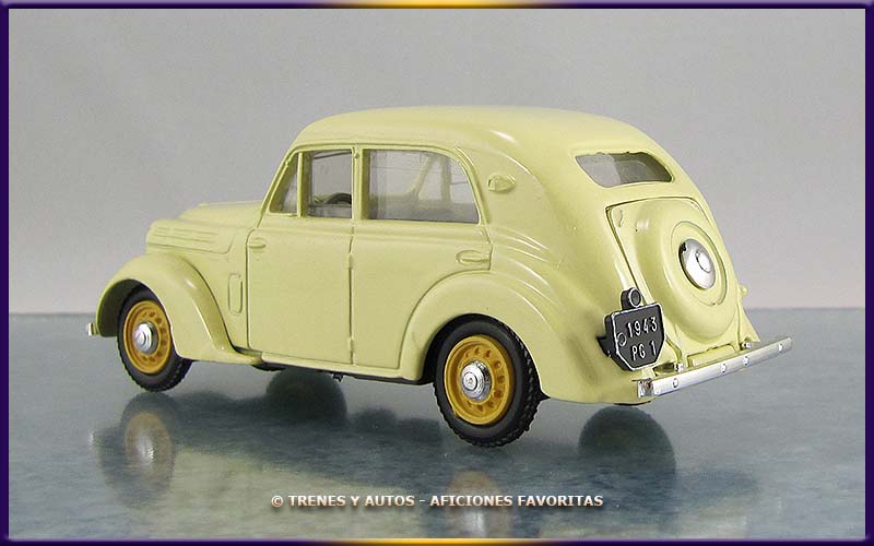 Renault Juva 4 Berline