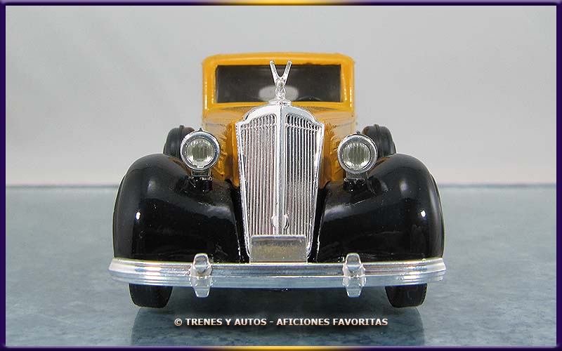 Packard Súper 8 Sedán