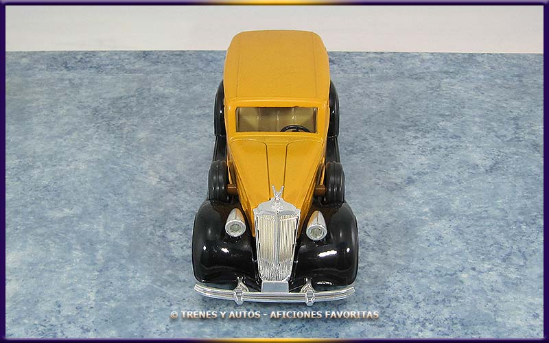 Packard Súper 8 Sedán