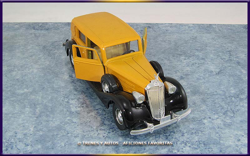 Packard Súper 8 Sedán