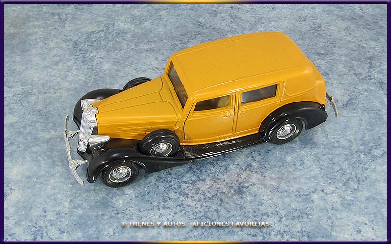 Packard Súper 8 Sedán