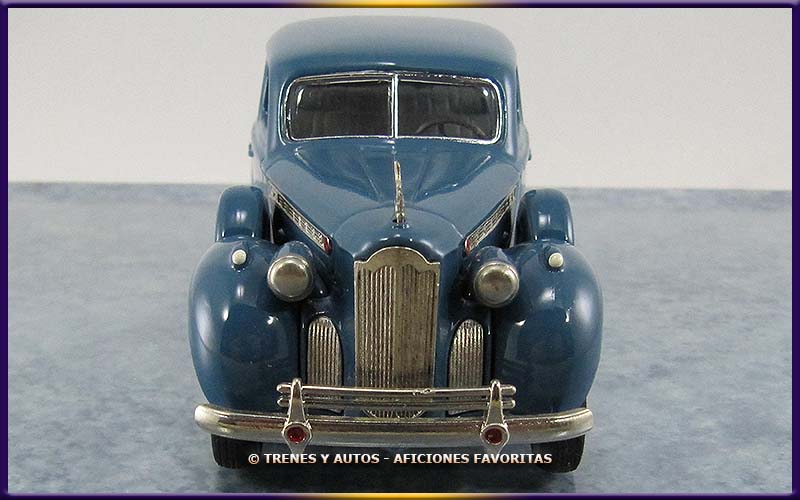 Packard Súper 8 Sedán