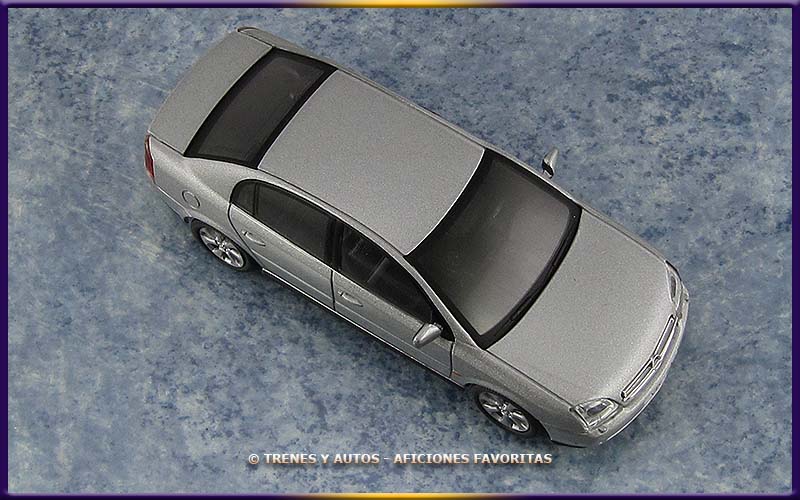 Opel Vectra Sedán