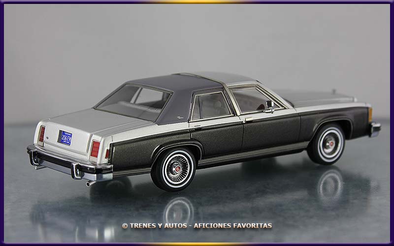 Ford LTD Crown Victoria