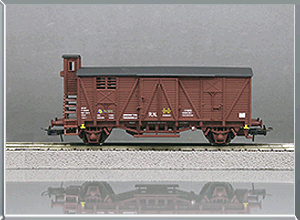 Vagón cerrado J 300000 garita elevada - Renfe
