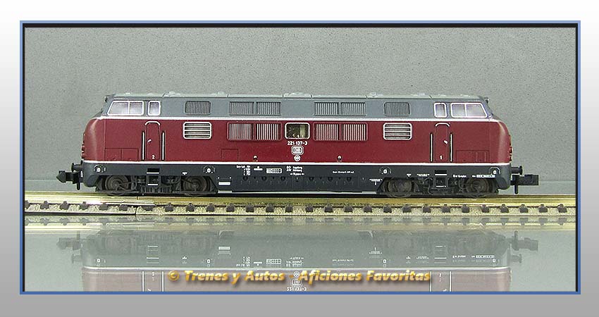 Locomotora diésel BR-221 DB