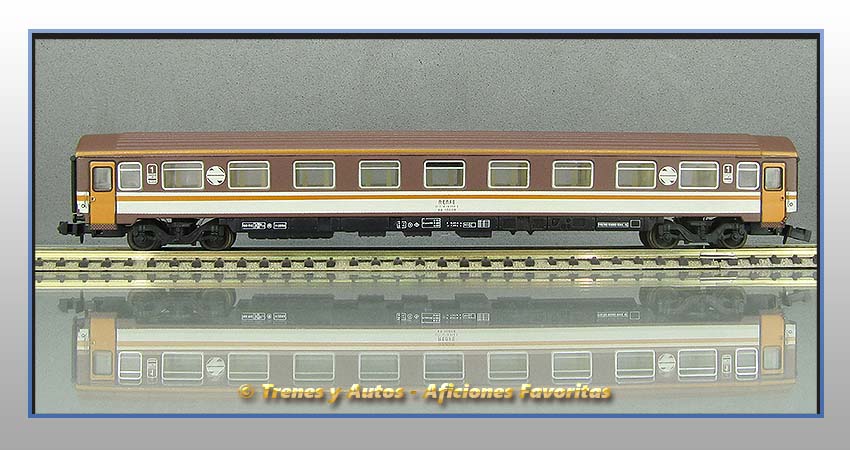 Coche pasajeros Serie 10000 Estrella RENFE