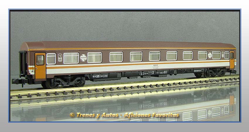 Coche pasajeros Serie 10000 Estrella RENFE
