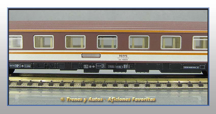 Coche pasajeros Serie 10000 Estrella RENFE