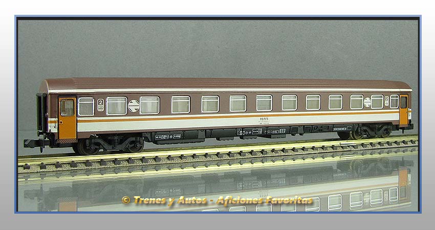 Coche pasajeros Serie 10000 Estrella RENFE