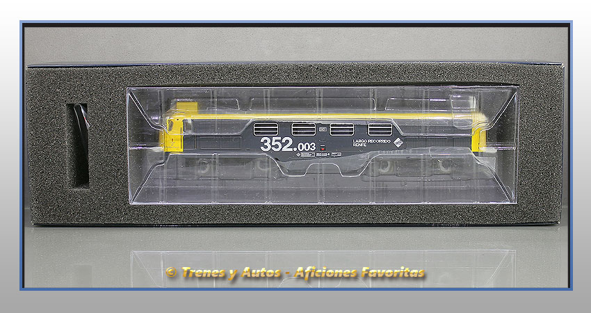 Locomotora diésel Serie 352 "Virgen del Perpetuo Socorro" - Renfe