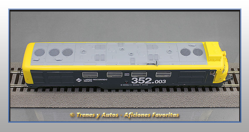 Locomotora diésel Serie 352 "Virgen del Perpetuo Socorro" - Renfe