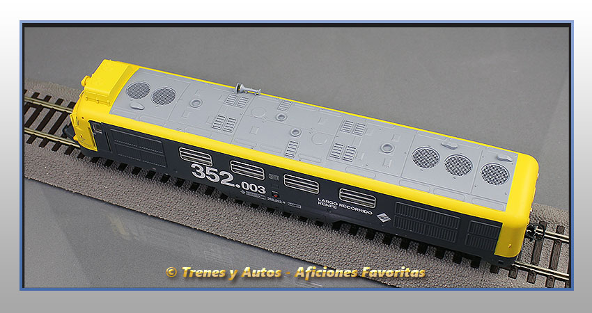 Locomotora diésel Serie 352 "Virgen del Perpetuo Socorro" - Renfe