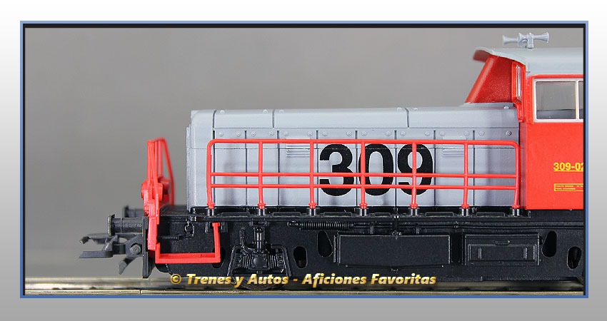 Locomotora diésel maniobras Serie 309 (Gris/Rojo) - Renfe