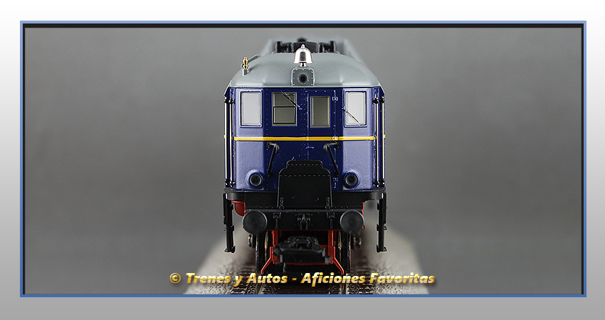 Locomotora diésel V-140 001 - DR