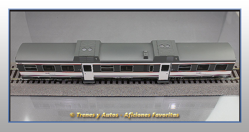 Automotor diésel Serie 592 "Renfe Operadora" Regionales - Renfe