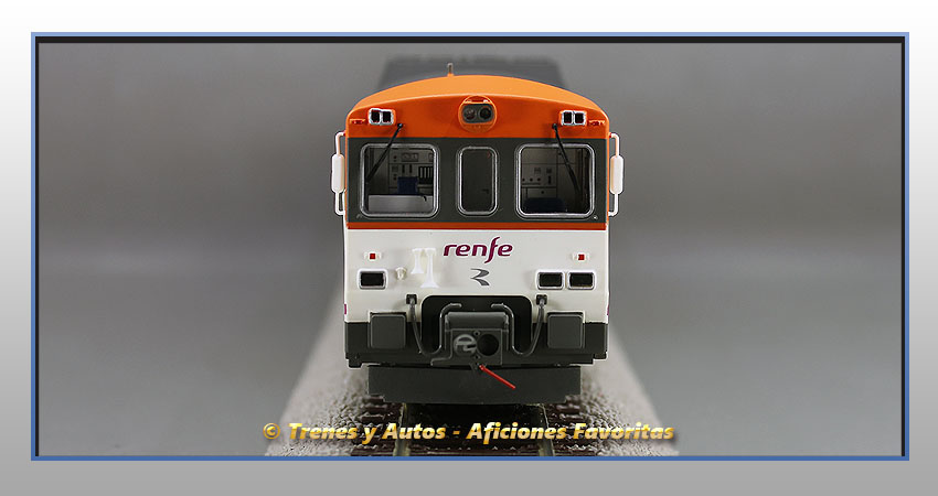 Automotor diésel Serie 592 "Renfe Operadora" Regionales - Renfe