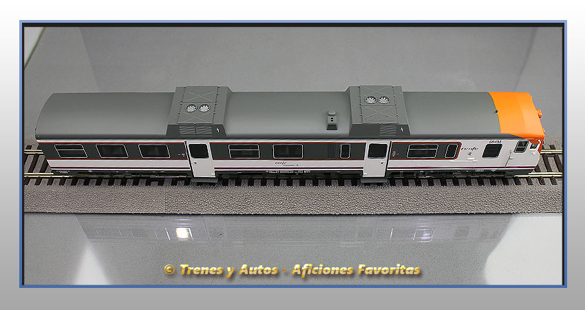 Automotor diésel Serie 592 "Renfe Operadora" Regionales - Renfe