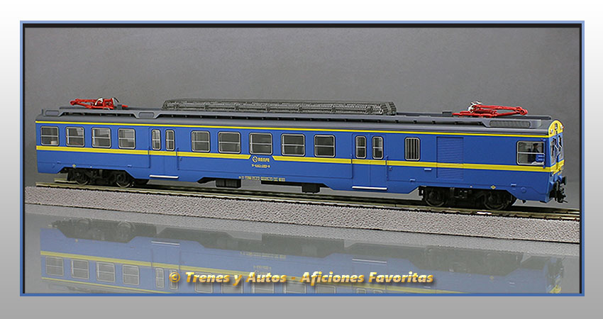 Coche motor con cabina UT 440 - Renfe