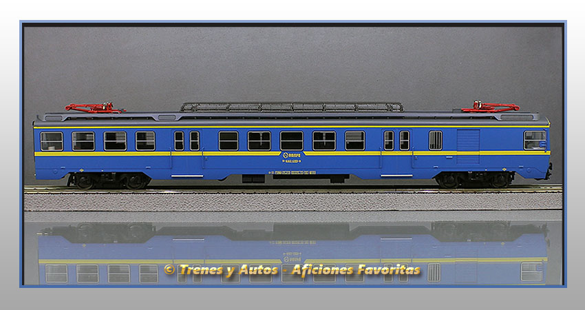 Coche motor con cabina UT 440 - Renfe
