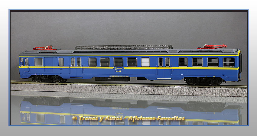 Coche motor con cabina UT 440 - Renfe