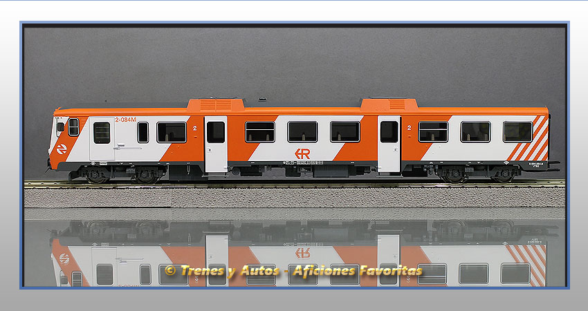 Automotor diésel Serie 592 UN Regionales - Renfe
