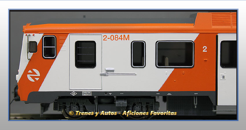 Automotor diésel Serie 592 UN Regionales - Renfe