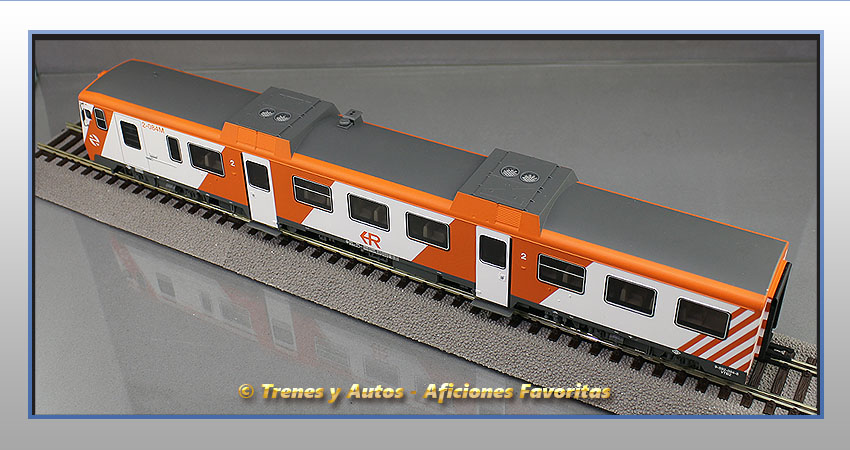 Automotor diésel Serie 592 UN Regionales - Renfe