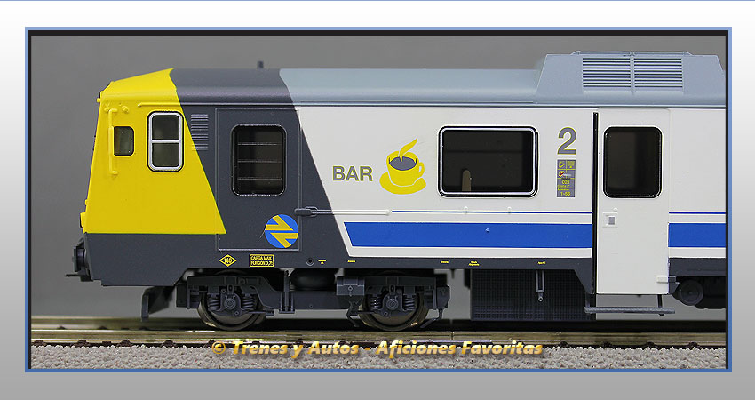 Automotor diésel 592.200 Coche 2ª Clase y Bar - Renfe