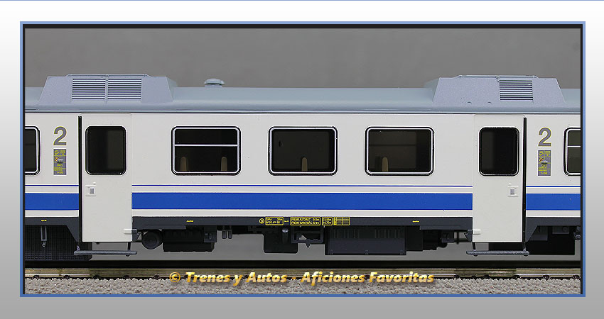 Automotor diésel 592.200 Coche 2ª Clase y Bar - Renfe