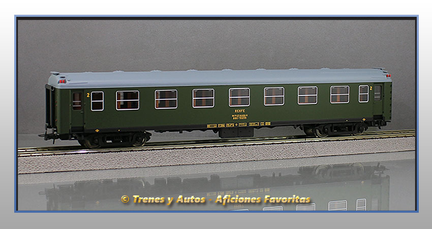 Coche pasajeros serie 5000 BB1-5235 2ª Clase - Renfe