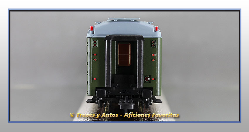 Coche pasajeros serie 5000 BB1-5235 2ª Clase - Renfe