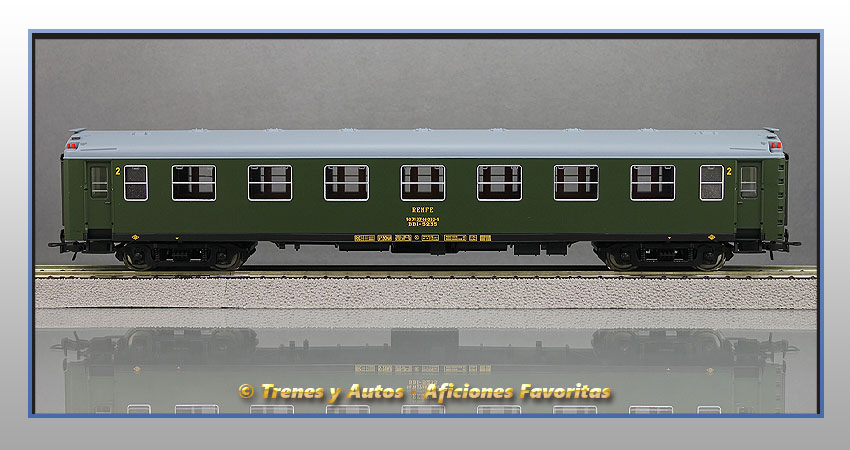 Coche pasajeros serie 5000 BB1-5235 2ª Clase - Renfe