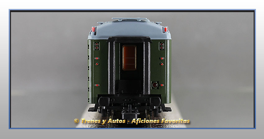 Coche pasajeros serie 5000 BB1-5235 2ª Clase - Renfe
