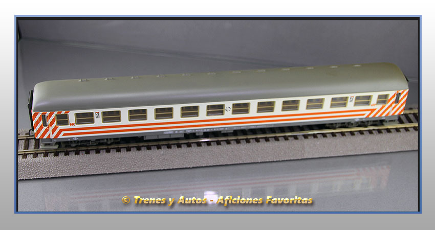Coche pasajeros Serie 16000 "Regionales" - Renfe