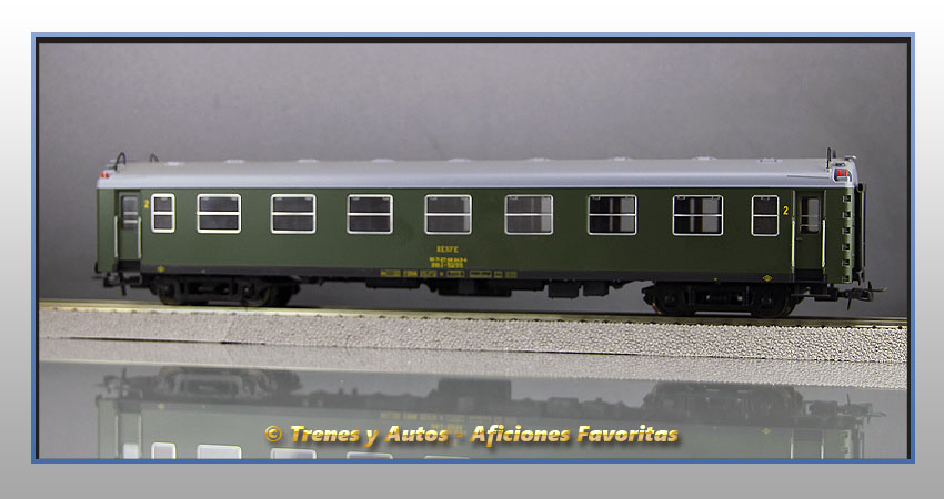 Coche pasajeros Serie 5000 BB1 5255 - Renfe