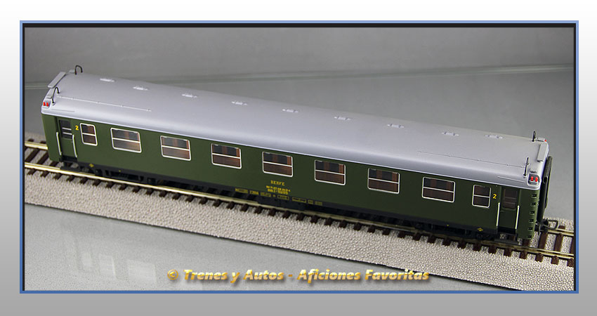 Coche pasajeros Serie 5000 BB1 5255 - Renfe
