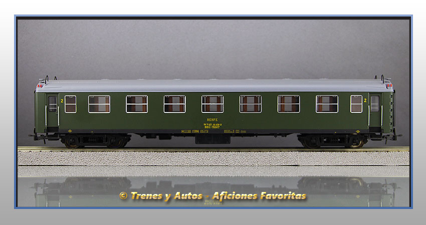 Coche pasajeros Serie 5000 BB1 5247 - Renfe