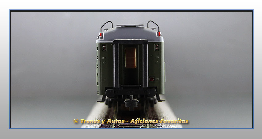 Coche pasajeros Serie 5000 AAB-5021 - Renfe
