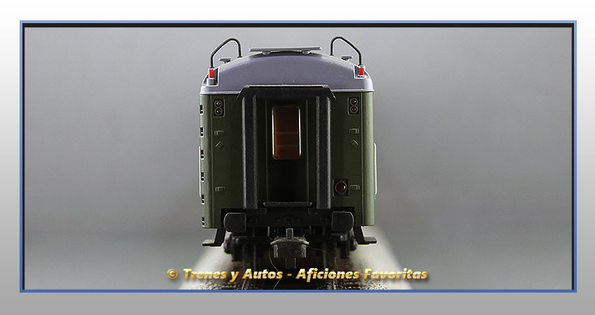 Coche pasajeros Serie 5000 AAB-5021 - Renfe