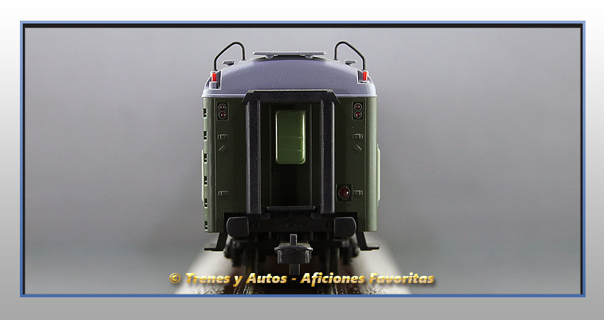 Coche pasajeros Serie 5000 AAR-5058 - Renfe