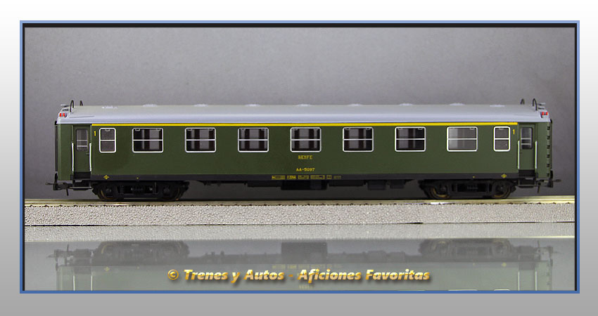 Coche pasajeros Serie 5000 AA-5097 - Renfe