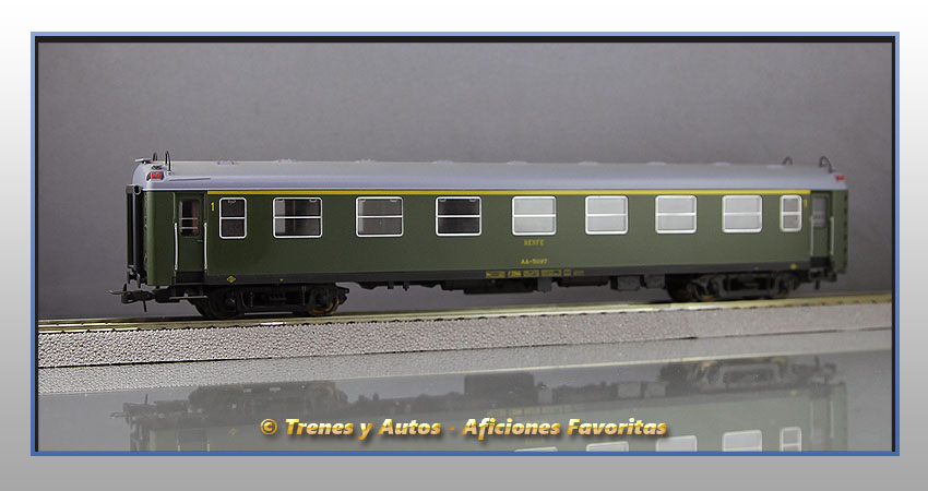 Coche pasajeros Serie 5000 AA-5097 - Renfe