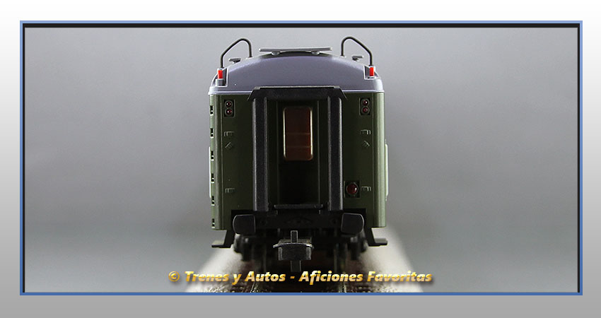 Coche pasajeros Serie 5000 AA-5097 - Renfe
