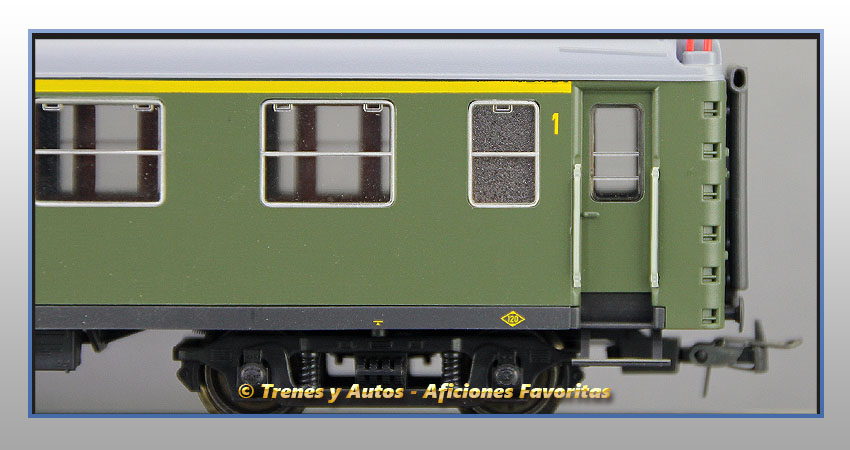 Coche pasajeros Serie 5000 AA-5097 - Renfe