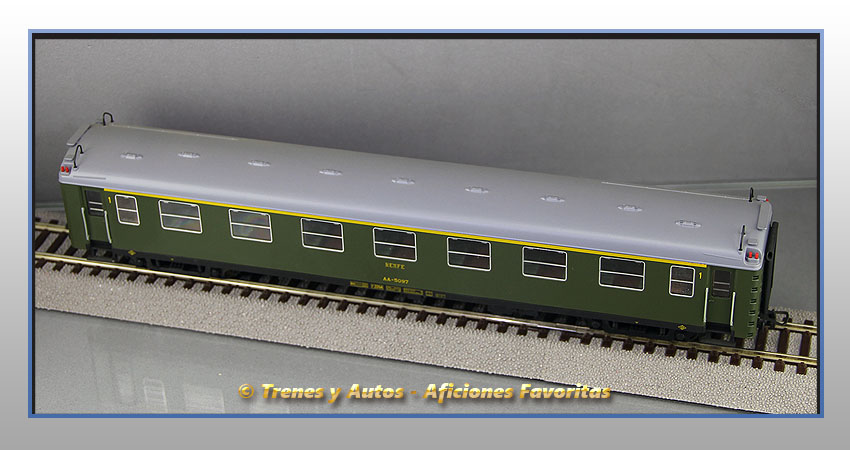 Coche pasajeros Serie 5000 AA-5097 - Renfe