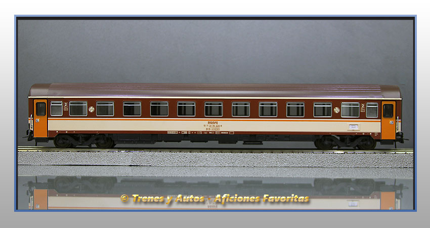 Coche pasajeros Serie 10000 BB-10220 "Estrella" - Renfe