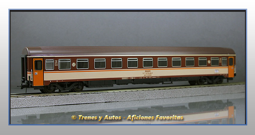 Coche pasajeros Serie 10000 BB-10220 "Estrella" - Renfe